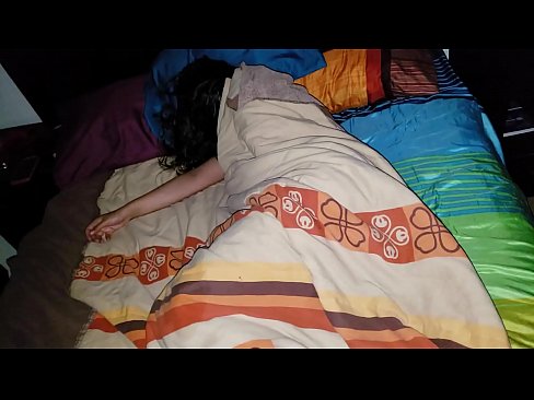 ❤️ Styfsoan bespot syn jonge styfmem wylst se sliept. Homemade porno by porno fy.special-grasser.ru ﹏